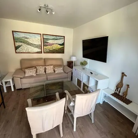 I Apartment *